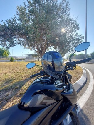 Suzuki GSXS 125 con 80km + Casco Scorpion