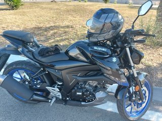 Suzuki GSXS 125 con 80km + Casco Scorpion