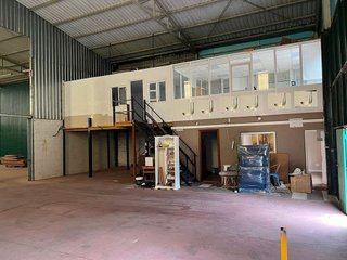Nave industrial en alquiler en Boqueixón