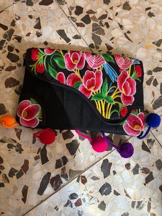 Bolso cartera bordado flores y pájaros