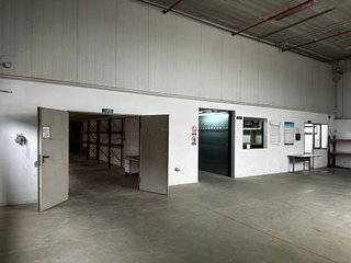 Nave industrial en alquiler en Carral