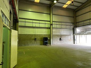 Nave industrial en alquiler en Carral