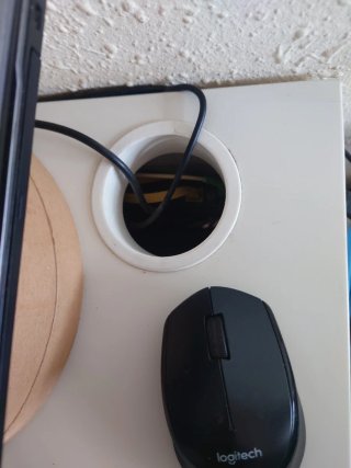 Escritorio Ikea blanco con cajones