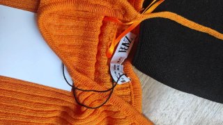 Conjunto 2 Tops Zara talla M naranja y negro