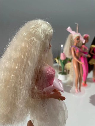 Barbie Vintage Bambola con Abito Rosa e Bianco