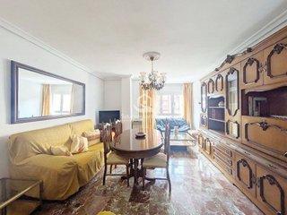 Piso en alquiler en Peñamefecit - Avda Barcelona en Jaén