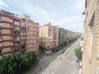 Piso en alquiler en Peñamefecit - Avda Barcelona en Jaén