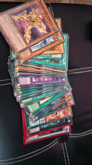 Carte Yu-Gi-Oh! Bladedge Eroe Elementale
