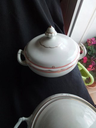 Juego de Soperas Antiguas de Porcelana