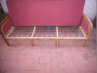 conjunto Sofa italiano y mesa bambu, valor 1800, t