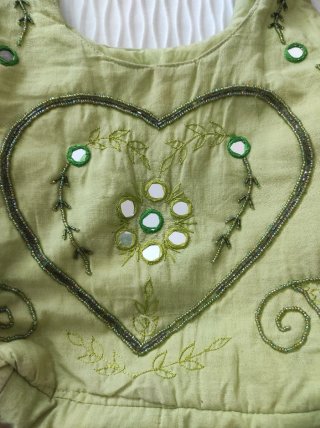Bolso Hindú Verde Bordado Corazón