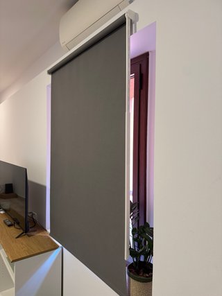 Estor opaco IKEA gris