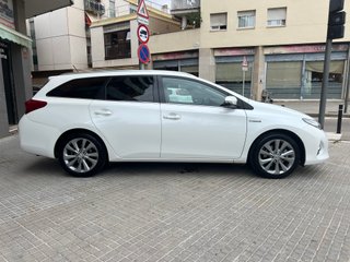 TOYOTA AURIS TOURING 1.8 136CV HYBRID 2015