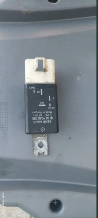 Relé BEHR A8965 Mercedes W639