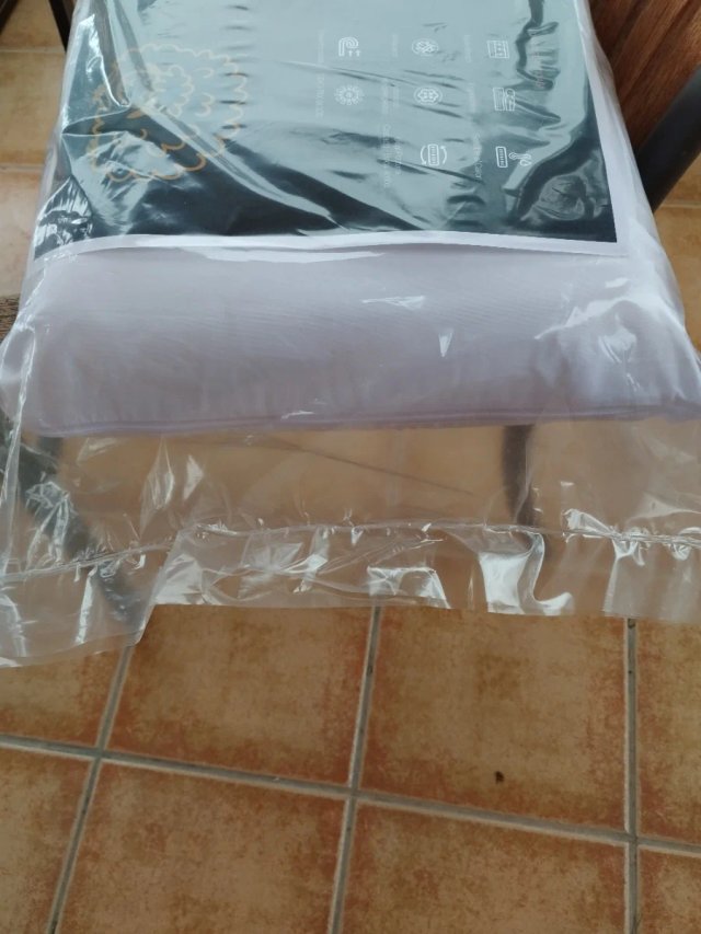 Almohada viscoelástica 75cm a estrenar Cerovejas