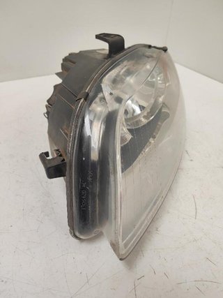 Faro izquierdo audi 8e0941003 a4 berlina 8e 117547