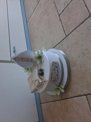 Torta finta Cresima decorata