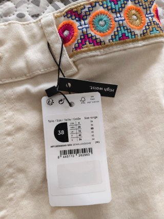 Pantalón Desigual Campana T38 Crema Bordado