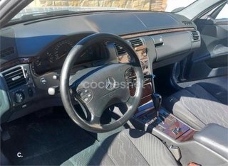 Mercedes-Benz Clase E 2001