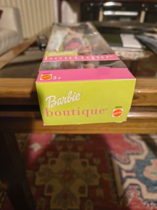 Barbie Boutique Mattel 2002 NRFB Vintage
