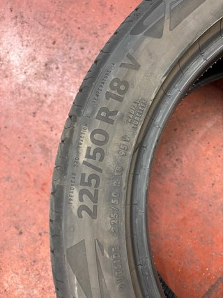 Neumático Continental 225/50 R18 85V