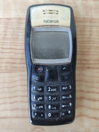 Lotto telefoni vintage Ericsson, Nokia, Samsung...