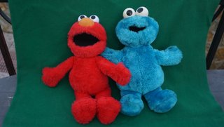 Peluches Elmo y Cookie Monster Barrio Sésamo 25 cm