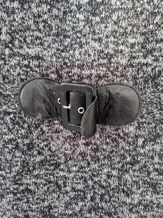 Vestido de punto con cinturón