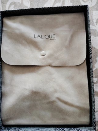 Lalique Diseño Francés Elegante Rosa