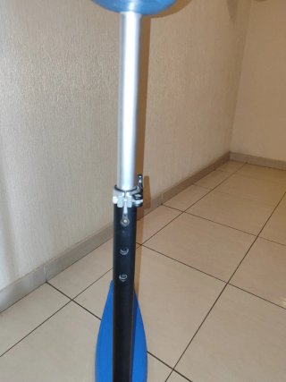 Patinete ajustable con ruedas led