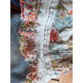 blusa romántica floral algodón