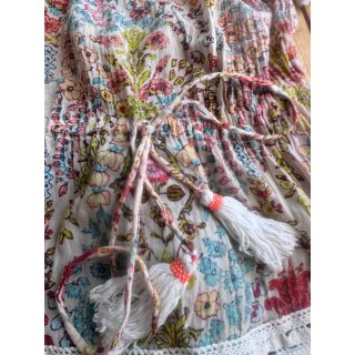 blusa romántica floral algodón