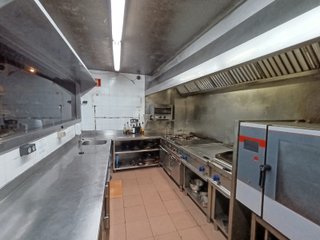 R-7940329 Traspaso Bar Restaurante (C3 Mixta)