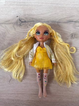 Muñeca Rainbow