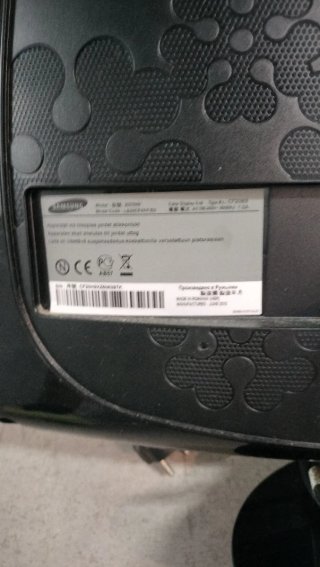 Televisor Samsung con mando a distancia