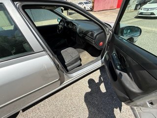 Peugeot 406 2002