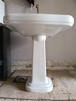 Lavabo vintage cerámica y metal