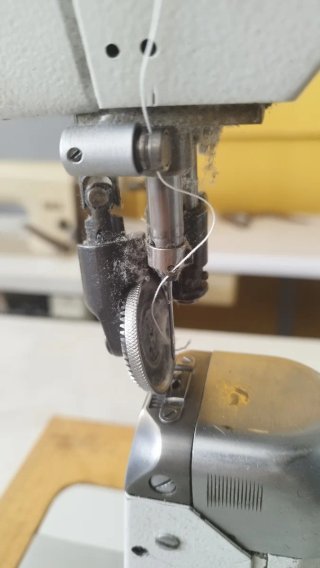 Máquina de coser GLOBAL 1971