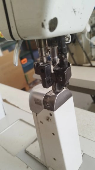 Máquina de coser GLOBAL 1971
