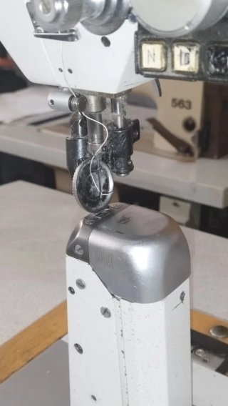 Máquina de coser GLOBAL 1971