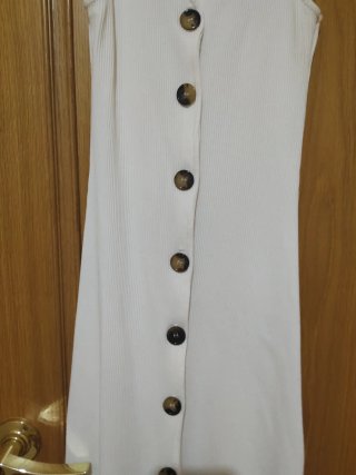 Vestido beige botones