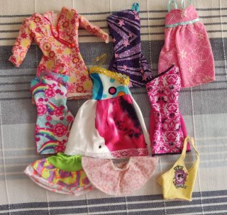 Barbie lotto di vestiti