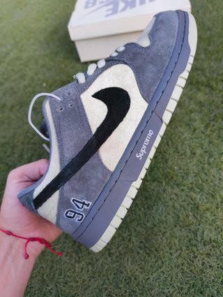 Nike Dunk SB x Supreme Gris Blanco