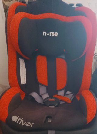 Silla de coche Nurse Driver negra y roja