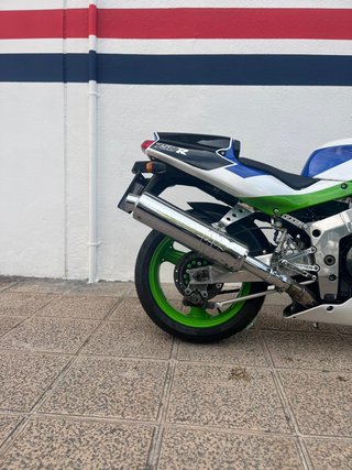 Kawasaki ZXR 750 R de segunda mano por 32.200 EUR en Valencia en