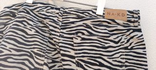 Pantalón NA-KD animal print