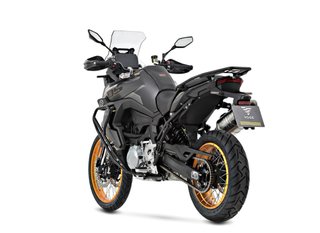 Voge 900 DSX.