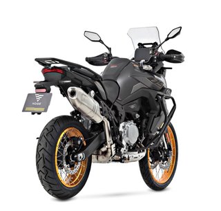 Voge 900 DSX.