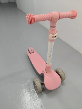 Patinete infantil 3 ruedas con luces led 1 unid