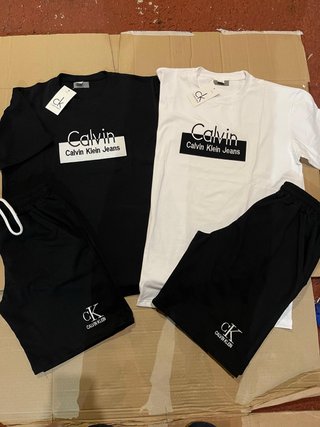 Caja de ropa calvin klein